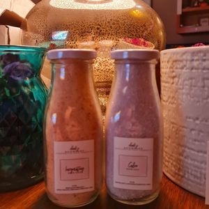 Bath and Body - Decorative Glass Bath Bottles with Aromatherapy Salts - NIP